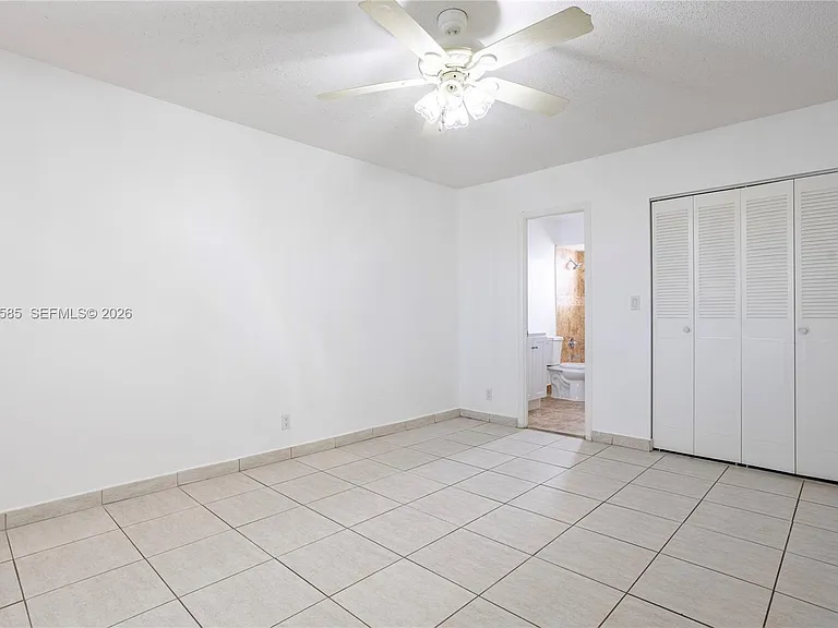 5021 W Oakland Park Blvd #204 — Photo 9
