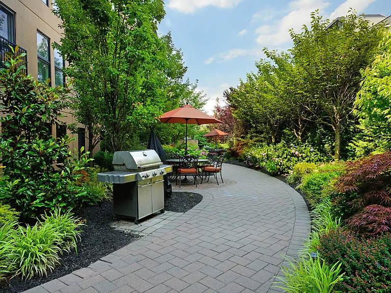 632 Grand St #303-A — Photo 7