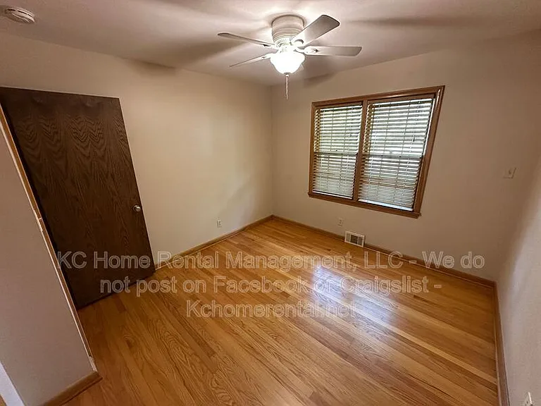 5423 Ballentine St — Photo 30