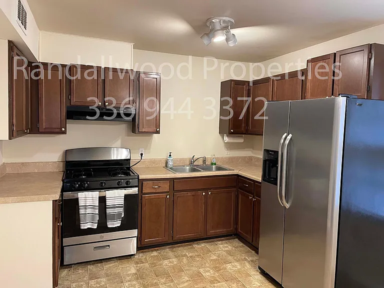 4218 S Jasmin Ct — Photo 3