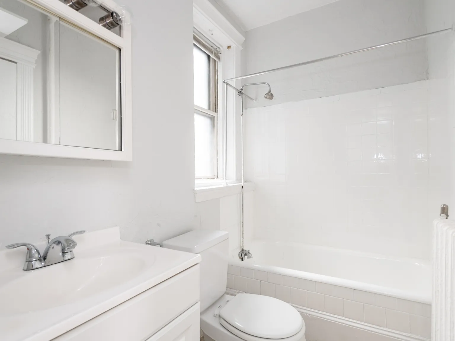 1 bed, 397 sqft, $2,400 — Photo 1