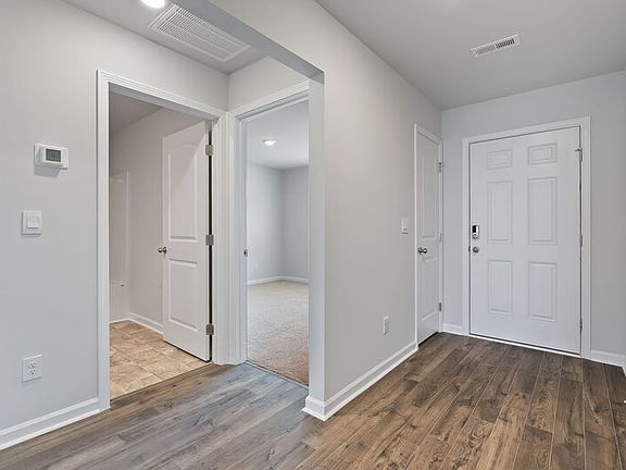 3rd image of 310 Southland Ct
