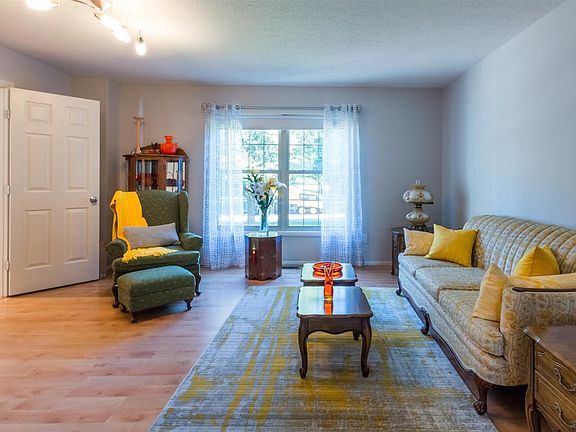 5th image of 3416 E Olcott Blvd