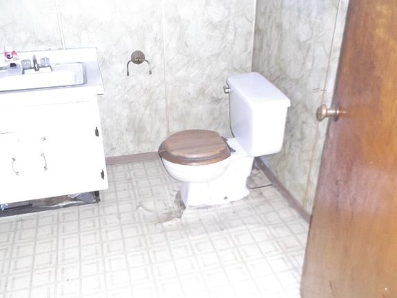 5th image of 616 N Granger St