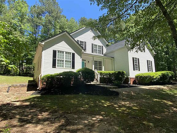 3rd image of 40 Elmtree Dr