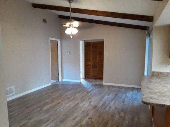 4th image of 5822 Southport Dr