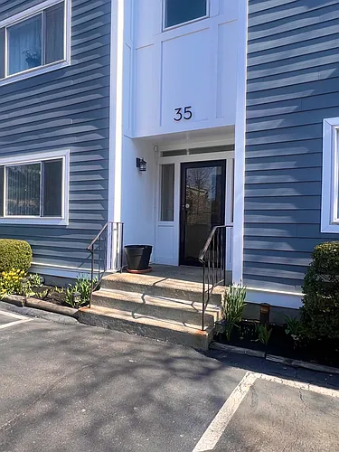 35 Webster St #301 Photo 1
