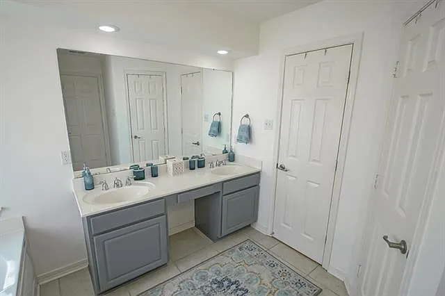 421 Creekside Ct — Photo 17