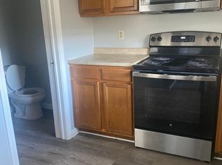 97-99 Oak St, Springfield, MA 01151