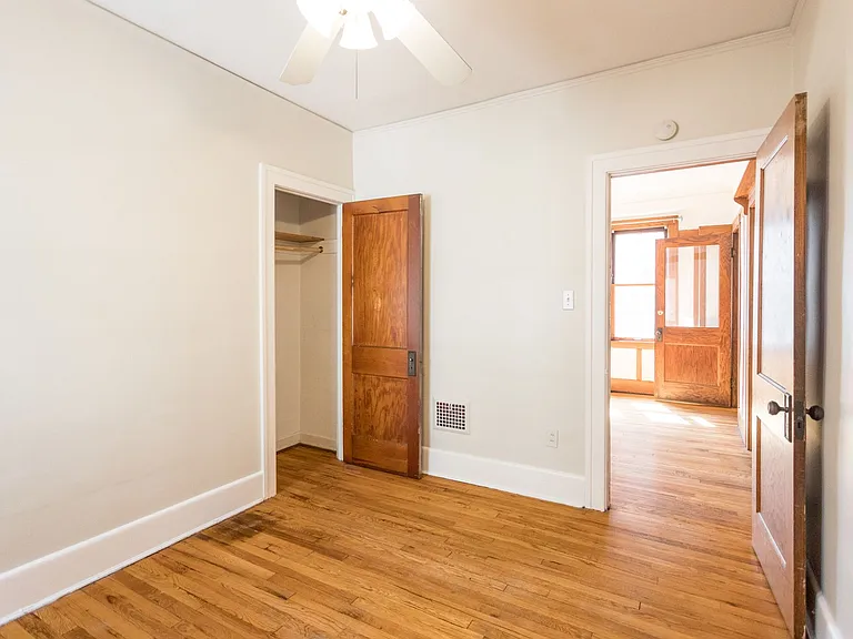 1042 Wayburn Ave — Photo 10