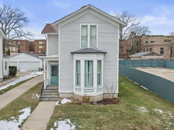 718 Lake AVENUE, Racine, WI 53403