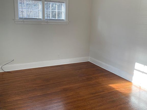 5th image of 3332 W Grace St #1