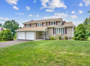 163 Tremont St, Newington, CT 06111