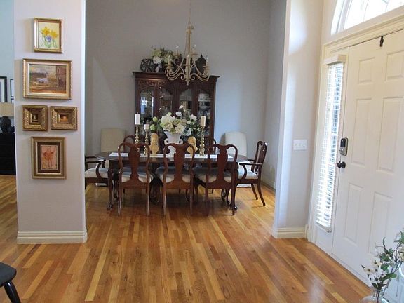 3rd image of 4008 W Lyndale Dr