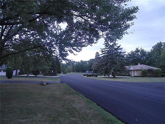 3rd image of 517 Brookwood Dr
