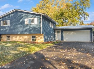 856 E Aster Ave, Palatine, IL 60074