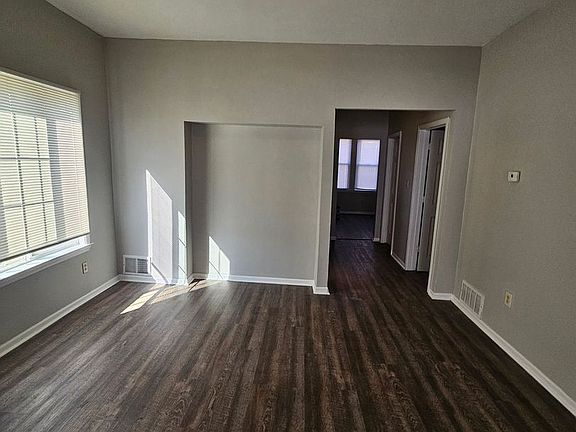 4th image of 2135-2137 N 44th St #2135
