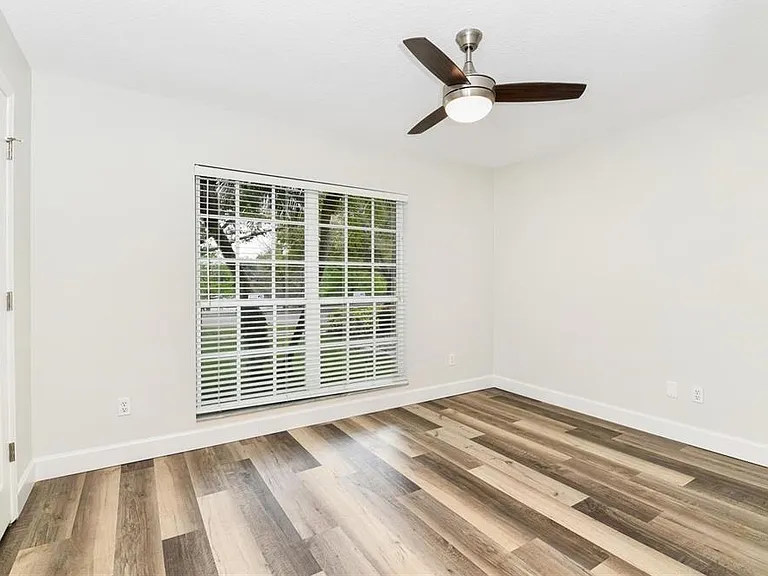 1820 Burchstone Dr — Photo 18
