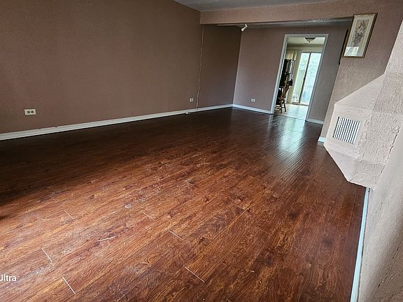 2nd image of 2042 Berkshire Cir