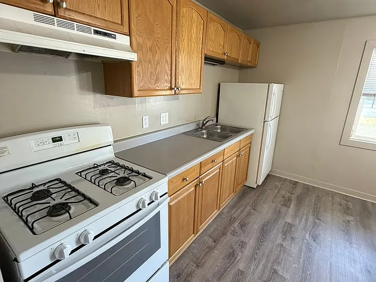 222 Jennings St #2 — Photo 4