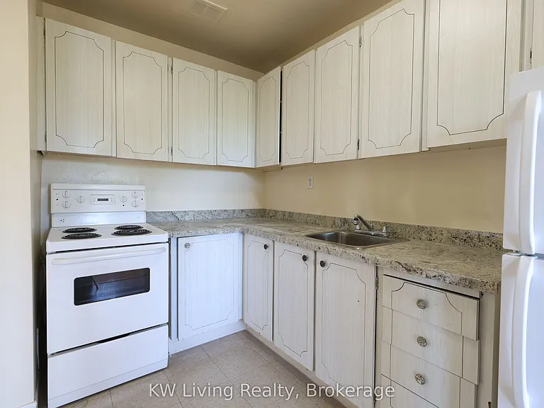 480 Lakeshore Rd E #506 — Photo 15