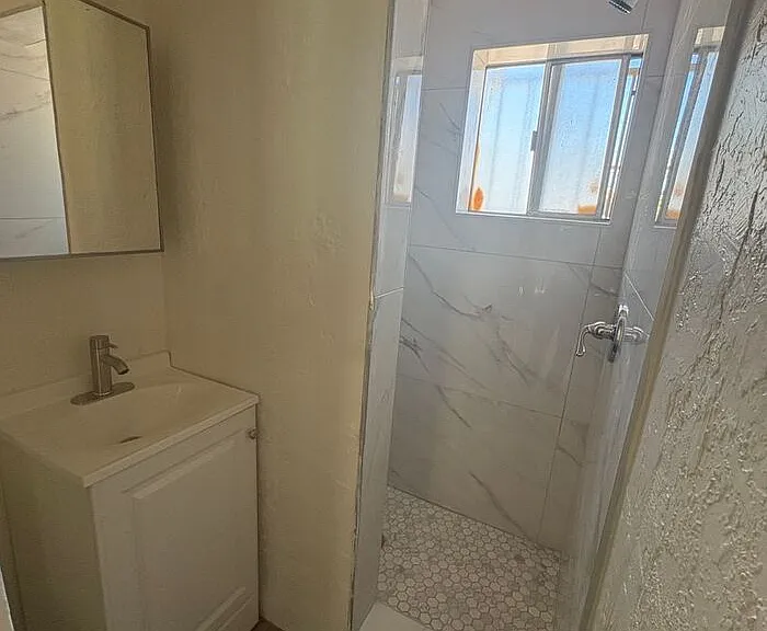 2245 S 6th Ave #7 — Photo 8