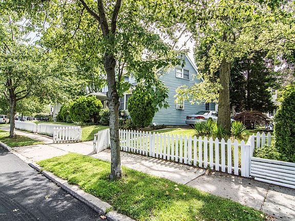 3rd image of 626 Craig Ave