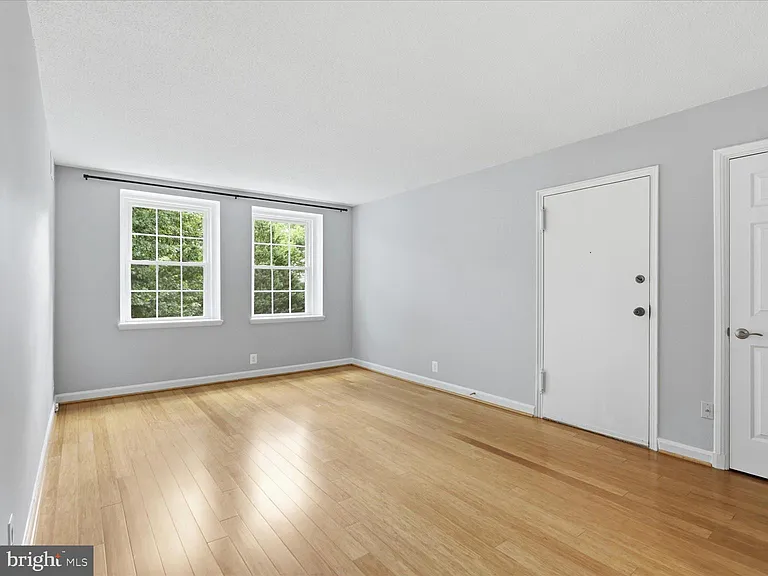 2966 S Columbus St #B2 — Photo 2