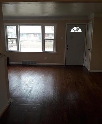 3rd image of 6816 Berkridge Ct