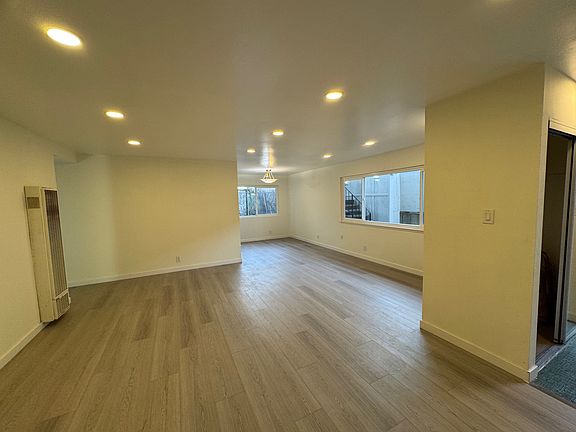 4th image of 4059 Allendale Ave #5
