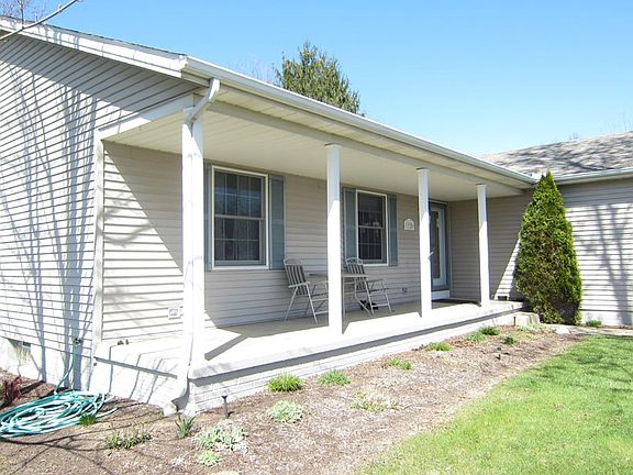 2nd image of 1320 Brandy Ln