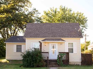 107 N Hutchinson St, Haven, KS 67543