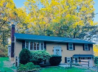 201 Prescott Rd, Northbridge, MA 01534