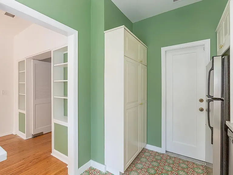 8491 Fountain Ave — Photo 39