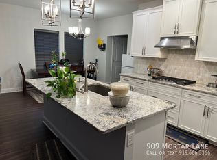 909 Mortar Ln, Cary, NC 27519