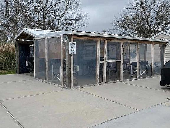 3rd image of 104 Blue Goose Ln