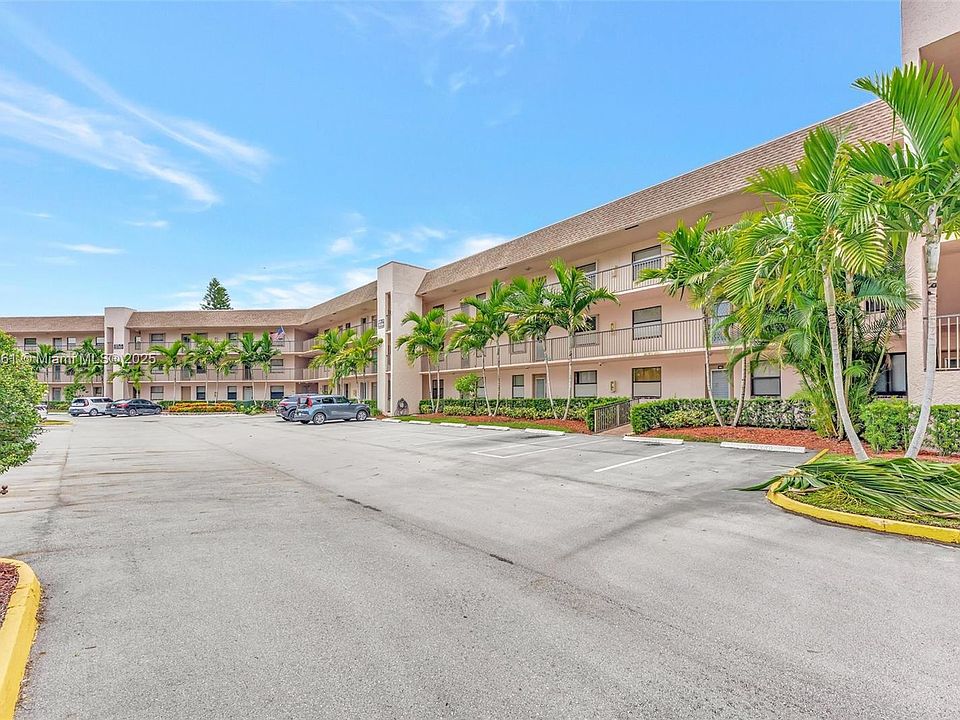 1st image of 10304 Sunrise Lakes Blvd APT 209