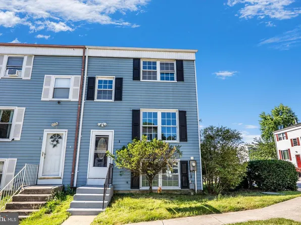 1 Bohn Ct, Rosedale, MD 21237