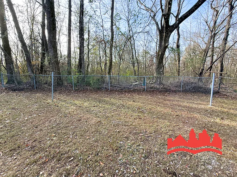 4061 Mossville St — Photo 13