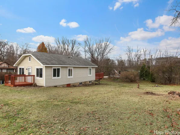 25218 W Linden Ln, Antioch, IL 60002