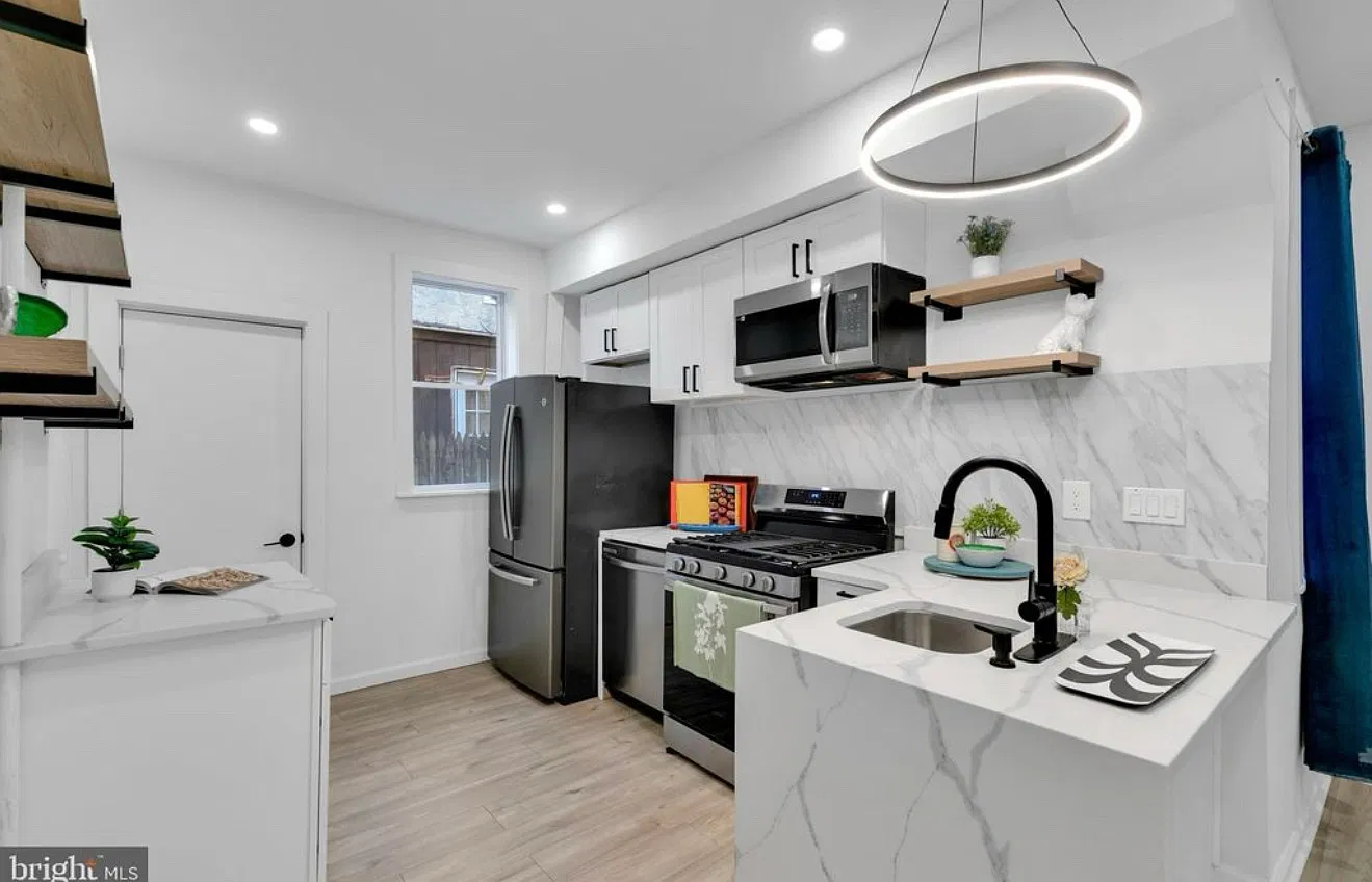 2 bed, 942 sqft, $1,600 — Photo 4