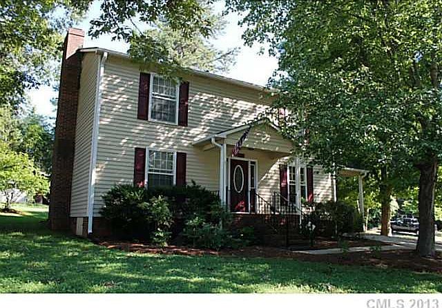 1st image of 2360 Amity Ave