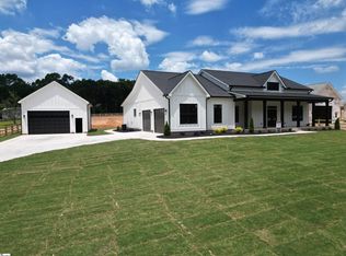 58 Quail Rd, Gray Court, SC 29645
