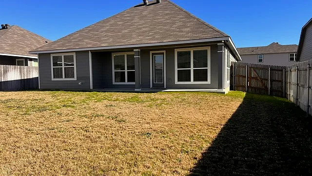 1818 Bayou Wood Ln — Photo 22