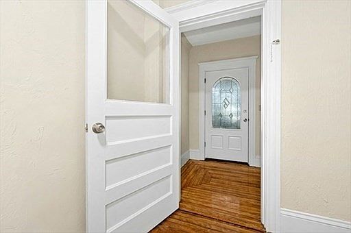 4th image of 139 Lincoln St
