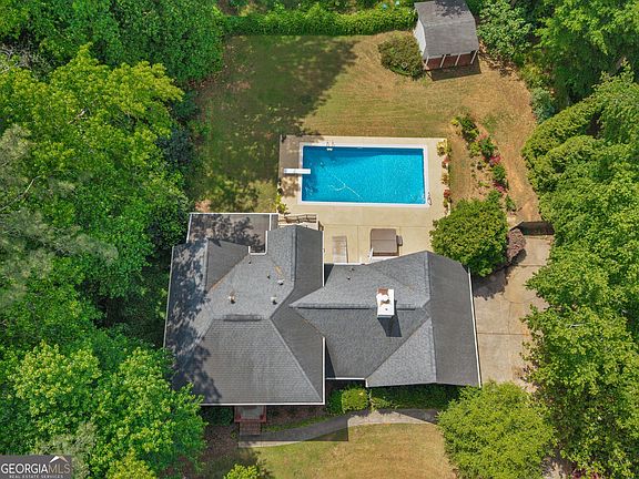 5th image of 8601 N Shore Dr