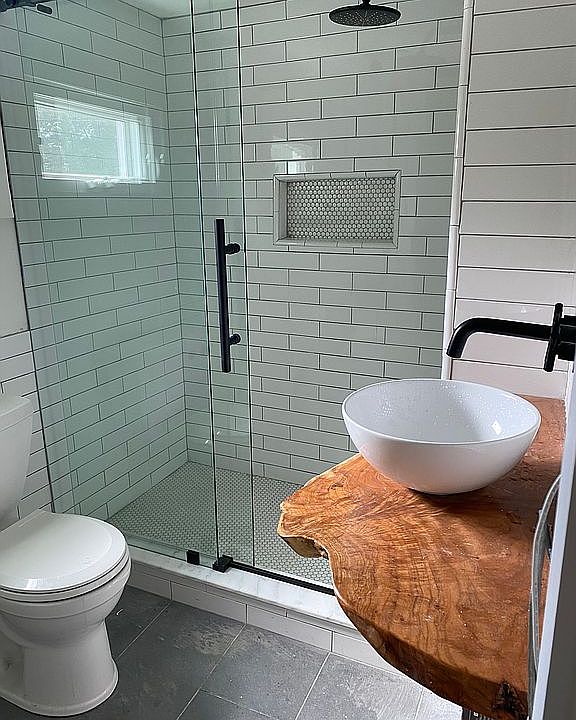 Main floor bathroom