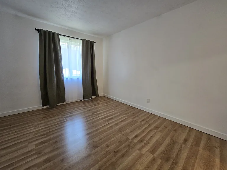 1725 Cromwell Dr — Photo 17