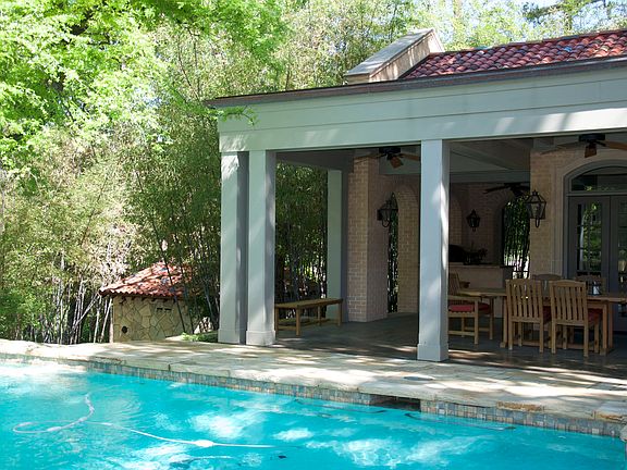 Poolhouse