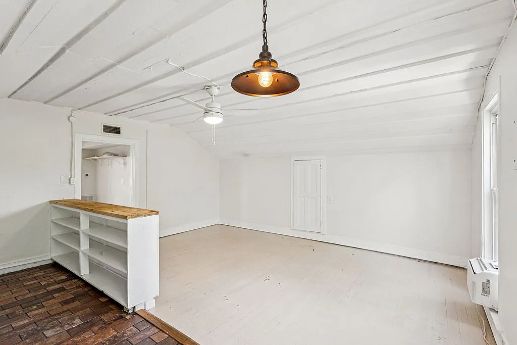 2 bed, 982 sqft, $1,500 — Photo 4
